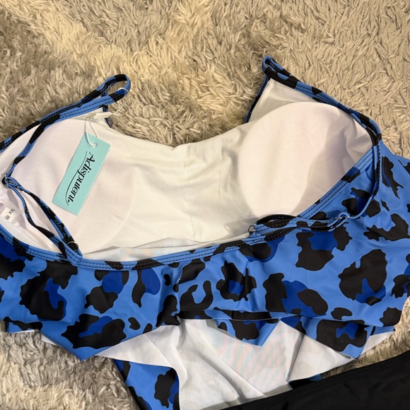 NWT Adisputent Blue Leopard Print Ruffle Top Bikini Set Size XXL - Picture 3 of 4
